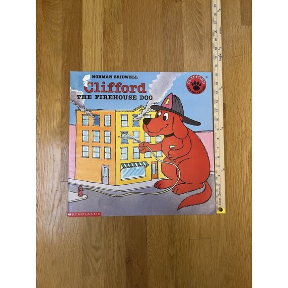 Other - Clifford the Firehouse Dog by Norman Bridwell 1995 Paperback Teacher Easel Big